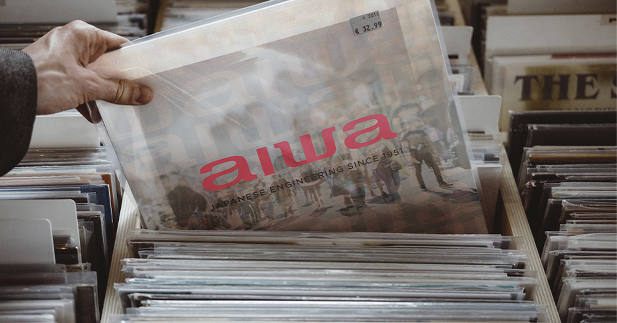 AIWA GBTUR-120BKMKII ti permette di salvare in formato Mp3 la tua collezione di vecchi 45 e 33 giri registrandoli direttamente su chiavetta USB o SD Card