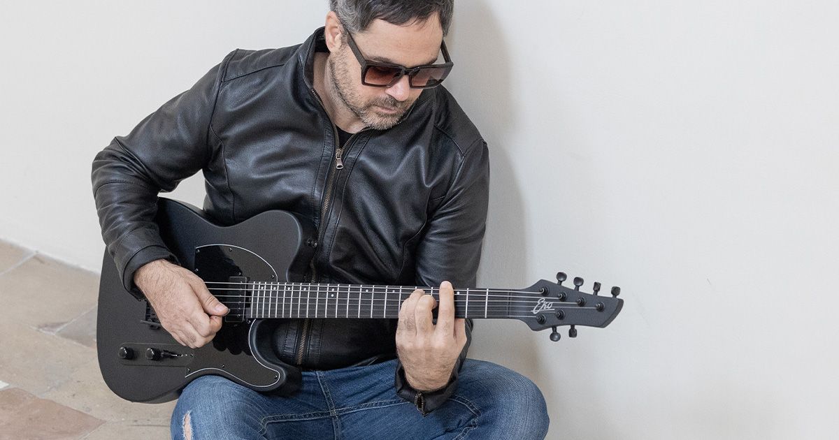 Le chitarre elettriche della serie Original 500 Stealth di Eko Guitars