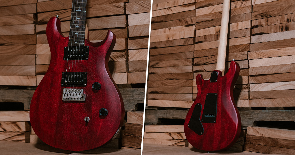 La PRS SE CE 24 Standard Satin, in foto in colorazione Vintage Cherry, ha un corpo realizzato interamente in mogano con finitura satinata e un manico in acero con finitura lucida.