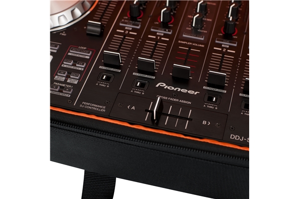 Gator Cases - G-CLUB-CONTROL-27BP Zaino controller DJ 27