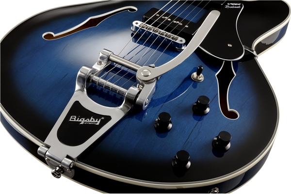 Vox - Bobcat V90B Bigsby Sapphire Blue