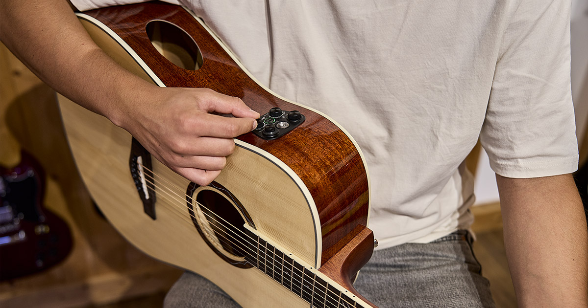 Scorpi tutti i dettagli delle nuove chitarre all-in-one della serie TRI di Eko Guitars Scorpi tutti i dettagli delle nuove chitarre all-in-one della serie TRI di Eko Guitars