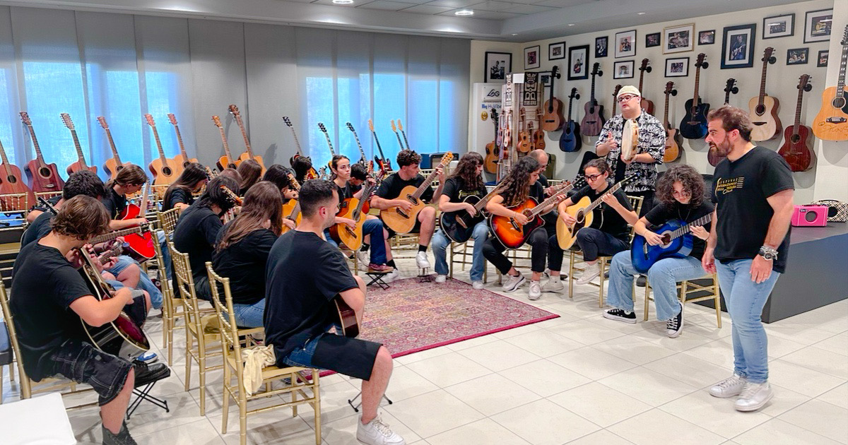 La visita della Eko Orchestra presso Algam Eko: un incontro tra musica e industria