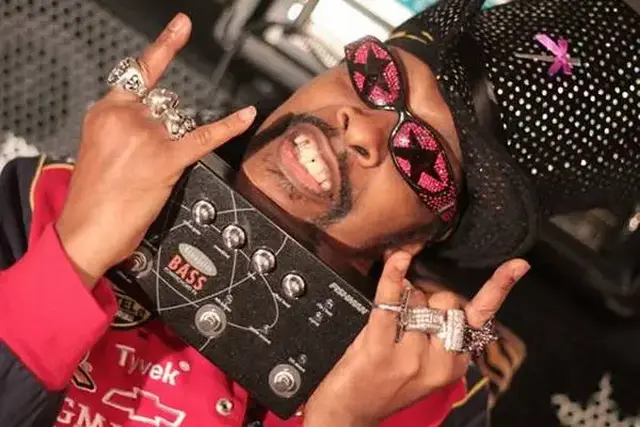 3890_bootsycollins_m.jpg