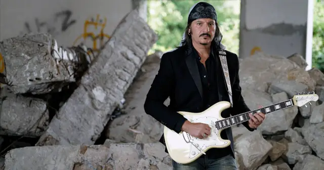 Carmine-Migliore-Chitarrista-MusicMan