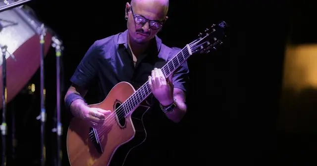 Davide-Aru-Eko-Guitars