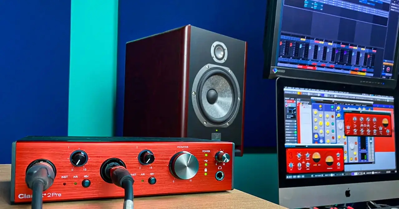 La serie di interfacce audio Clarett+ USB per Windows e MacOS monta preamplificatori microfonici ad elevate prestazioni caratterizzati dal bassissimo rumore (-128 dB EIN) e distorsione, con una risposta ultra-lineare che garantisce un suono pulito, aperto