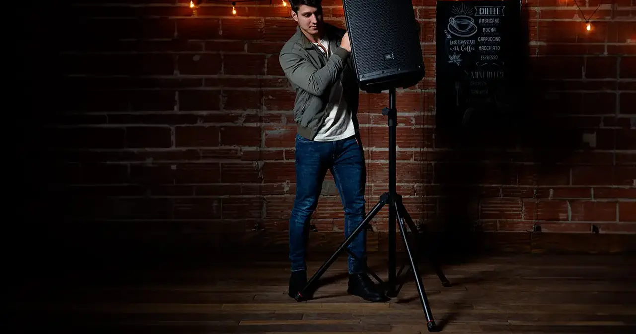 Aste di supporto Gator Frameworks per casse acustiche durante eventi live