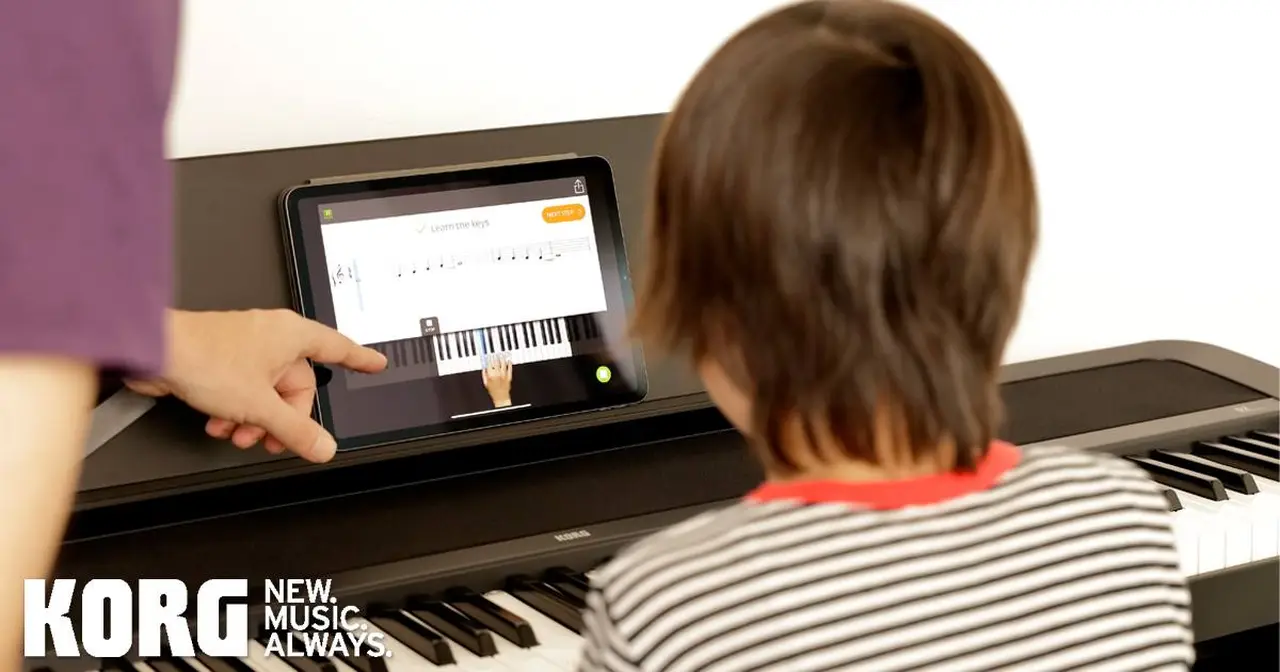 KORG B2-BK è un pianoforte digitale portatile con tastiera 88 tasti NH, 3 curve dinamiche, suono Stereo PCM, 120 voci di polifonia, 12 suoni, effetti Reverb/Chorus, metronomo e amplificazione 9W x 2. Ideale per lo studio.