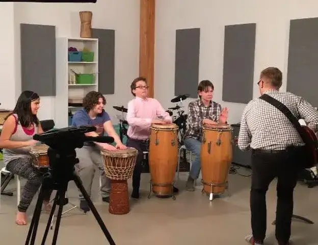 Musicoterapia-centro-autismo-trattamento-acustico
