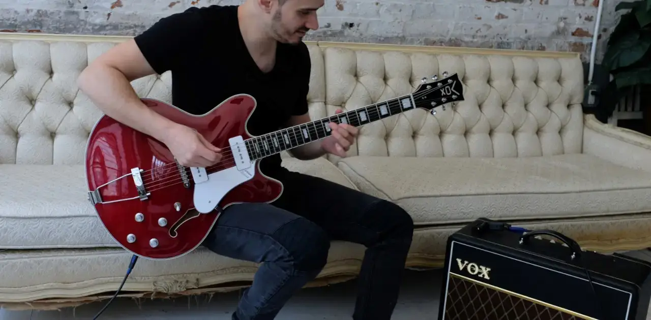 Scopri i modelli di chitarre e bassi di casa Vox!