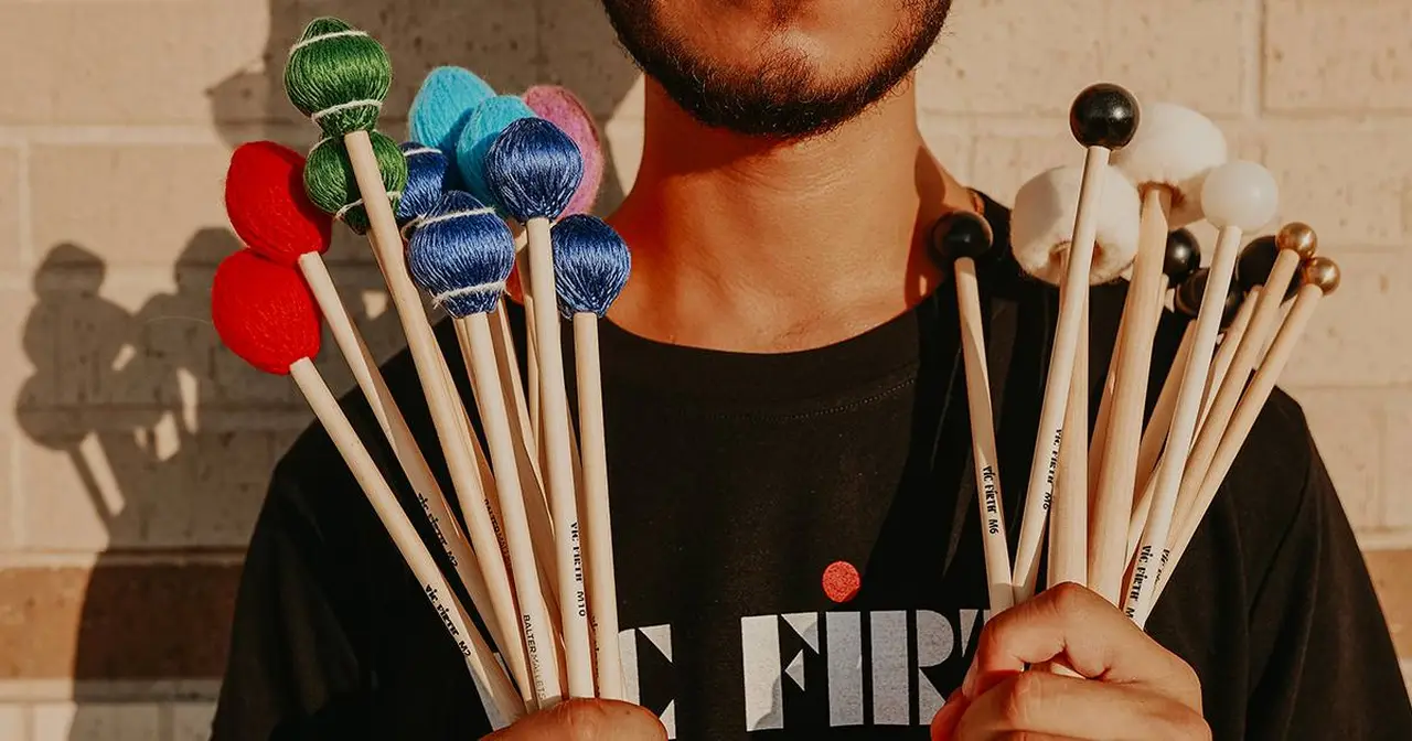 Vic Firth produce un'infinità di modelli di mallets per percussioni intonate e strumenti da orchestra, in svariate lunghezze e materiali per soddisfare le richieste di ogni musicista.