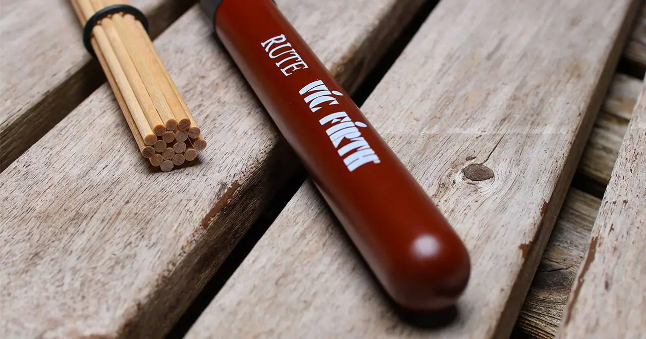 Ricerca suoni alternativi con le bacchette alternative RUTE di Vic Firth.
