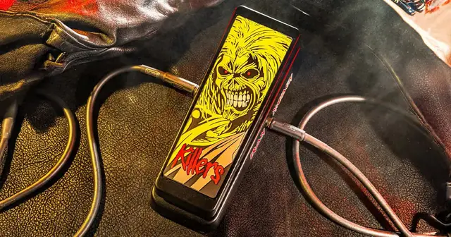 dunlop-imk95-iron-maiden-killers-cry-baby-wah-1280-672.jpg