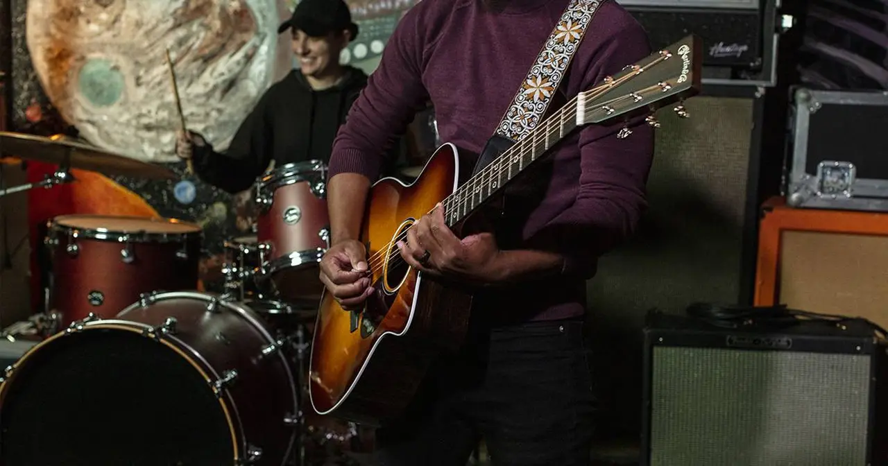 Scopri i modelli di chitarre acustiche della serie Road di Martin & Co.