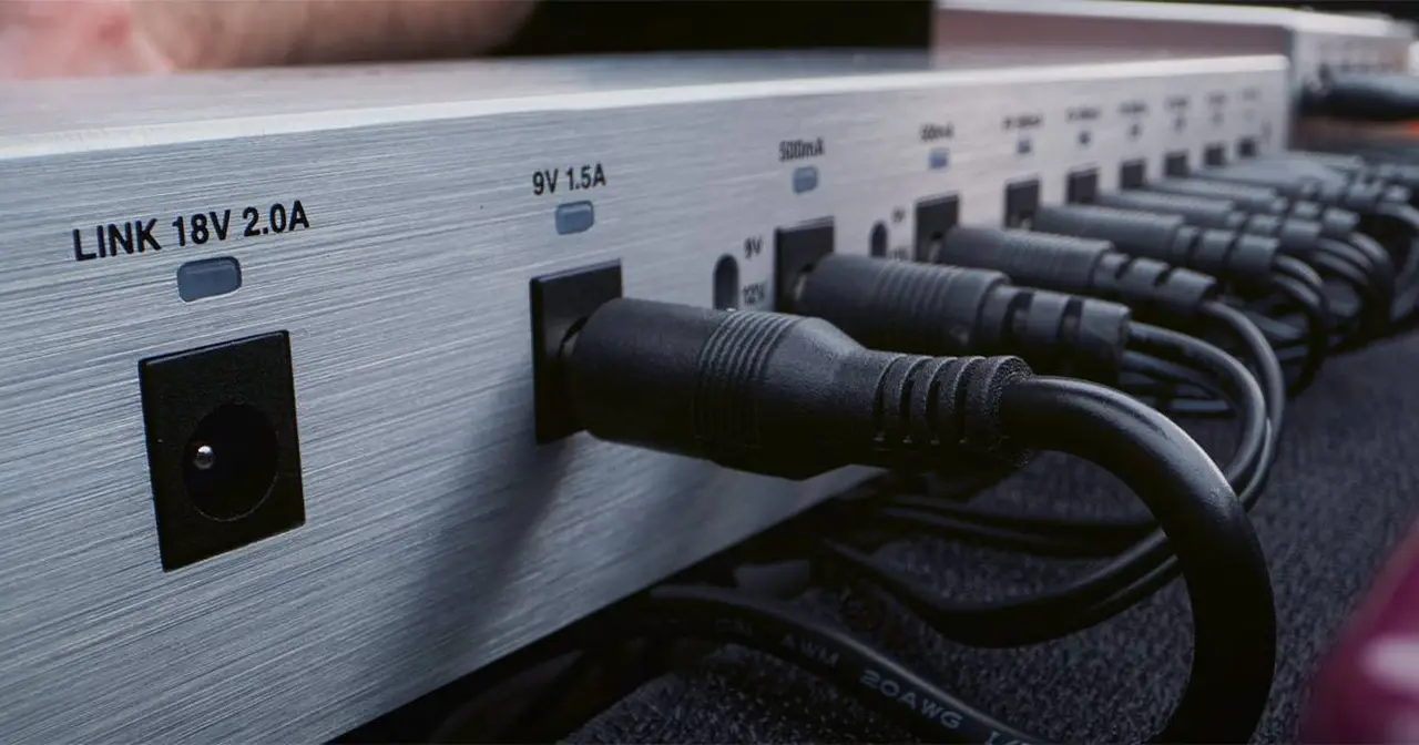 Gli alimentatori MXR permettono di trovare la giusta soluzione per pedaliere di ogni dimensione, sono robusti e silenziosi