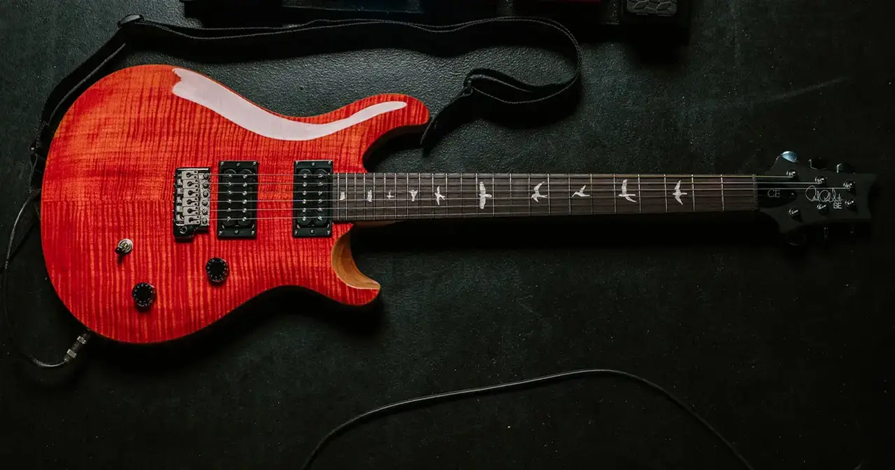 Le nuove SE CE 24 uniscono le apprezzate caratteristiche della serie SE con la costruzione Bolt-On, adatta per generi dove è necessario un suono brillante e un attacco veloce