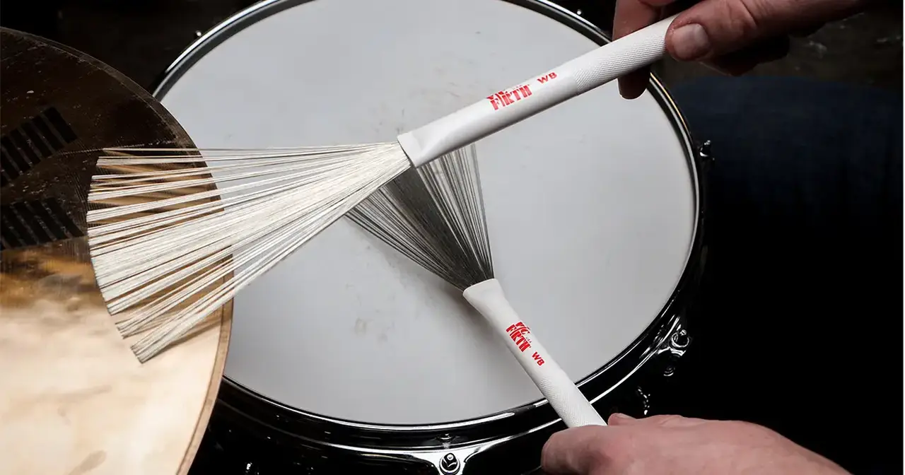 Una varietà di spazzole Vic Firth per poter sperimentare in ogni genere musicale nuove sfumature, dal jazz, alla musica alternativa fino ad arrivare in contesti acustici.