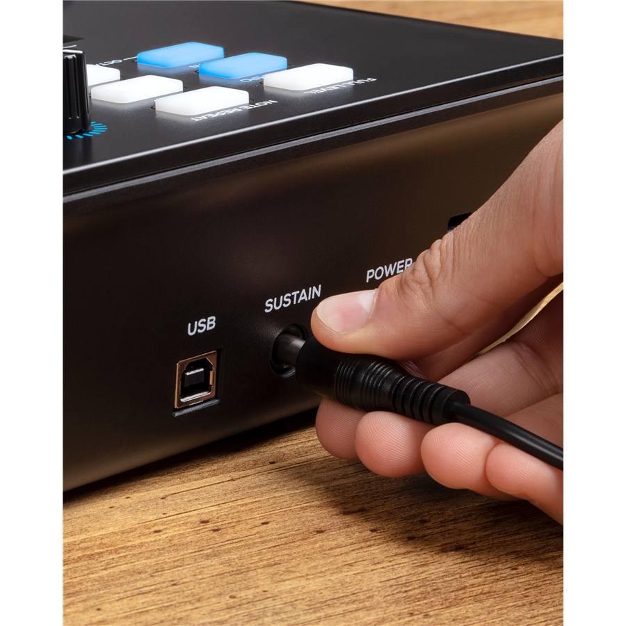 10-alesis-v25-mkii-1070007710_3