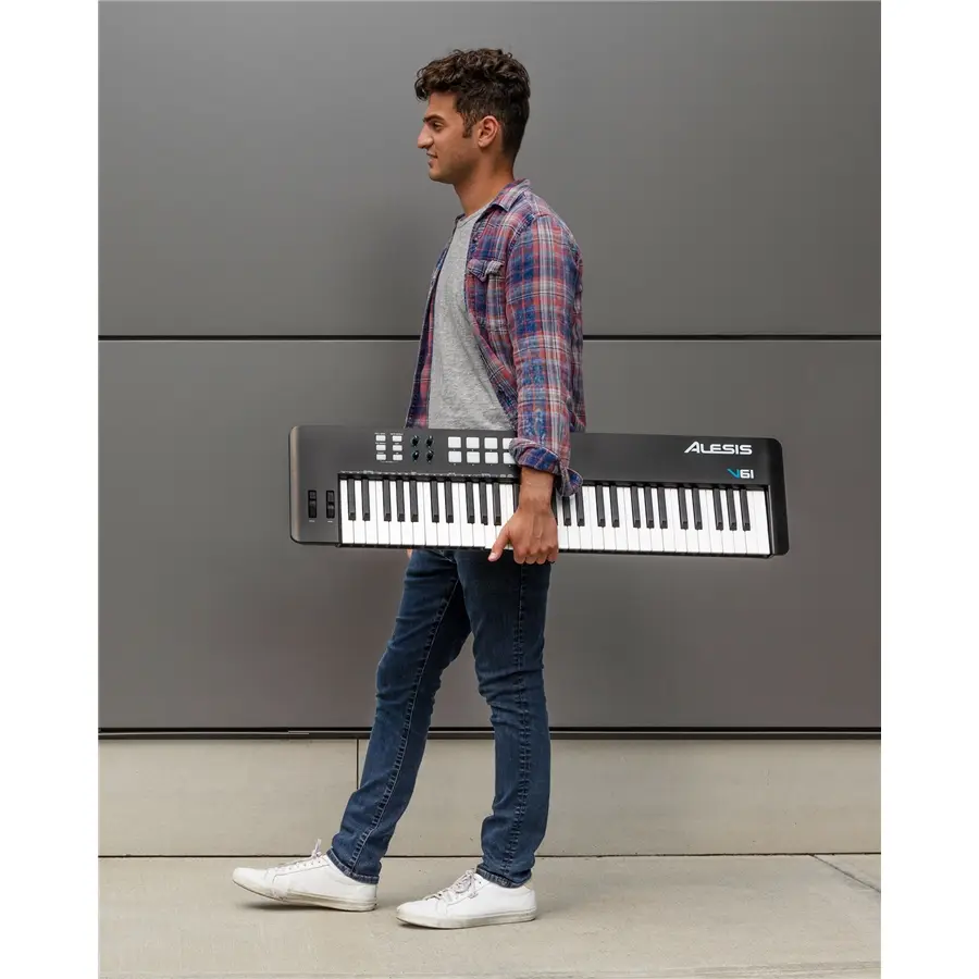 10-alesis-v61-mkii-1070007712_9