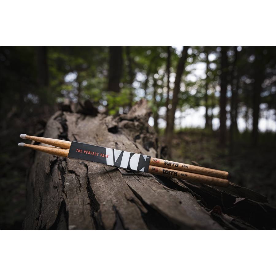 102-vic-firth-5btn-bacchette-american-classic-terra-13700030_4