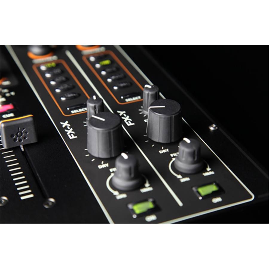 11-allen-heath-xone-db2-gal61900069_3