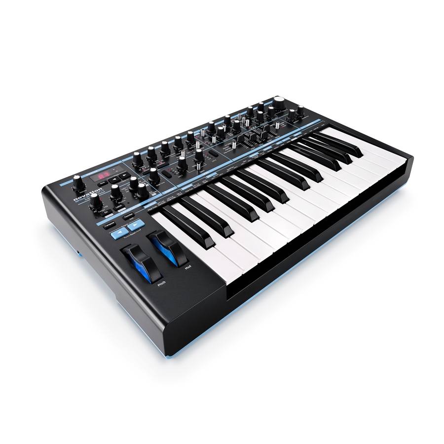 110-novation-bass-station-ii-14400001_2