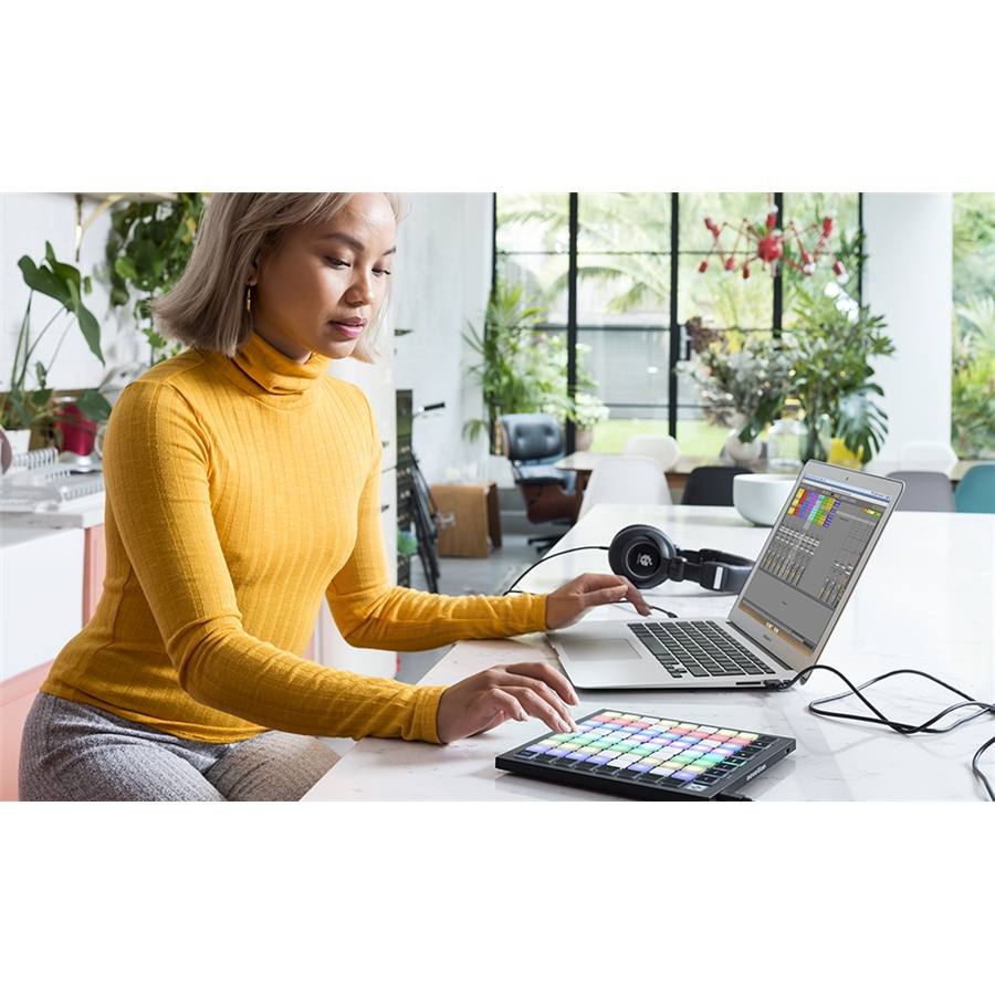 110-novation-launchpad-mini-mkiii-14400006_4