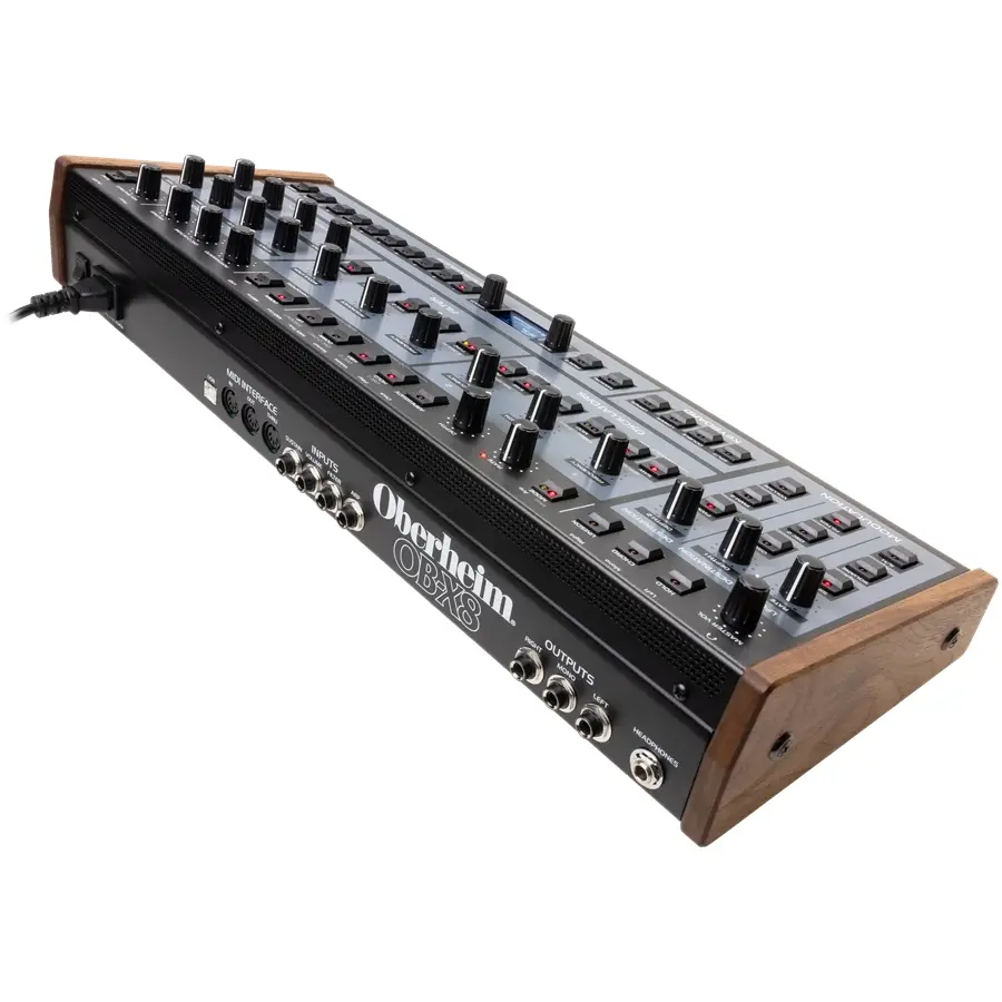 111-oberheim-ob-x8-desktop-17900020_4