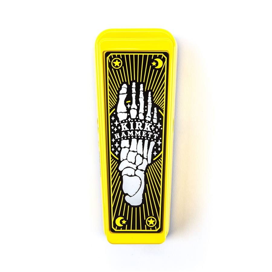 15-dunlop-kh95y-kirk-hammett-cry-baby-wah-yellow-sparkle-edition-04509470_4