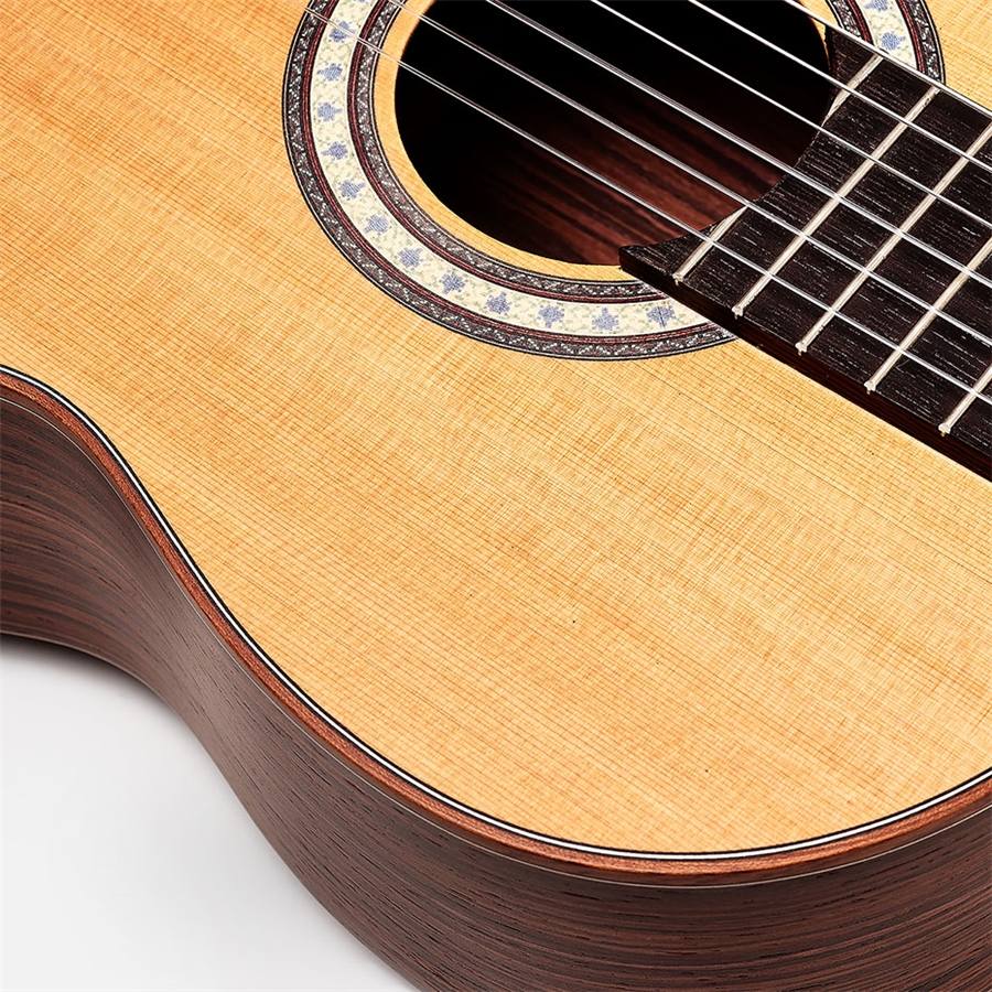 23-esteve-jucar-chitarra-classica-06190471_2