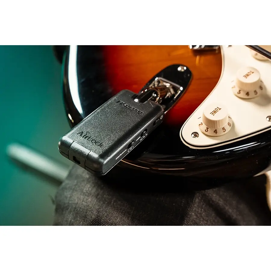 24-fishman-pro-air-gt1-airlock-gt-wireless-system-14304125_12