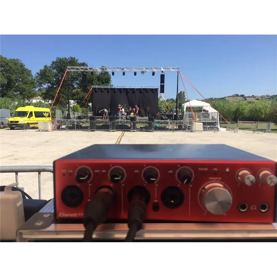 26-focusrite-clarett-4-pre-usb-gfo02001207_4