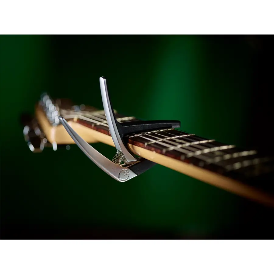 27-g7th-nashville-6-string-silver-capo-12103030_2
