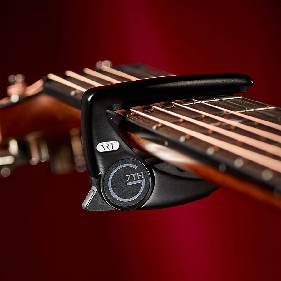 27-g7th-performance-3-art-6-string-satin-black-capo-12103065_4