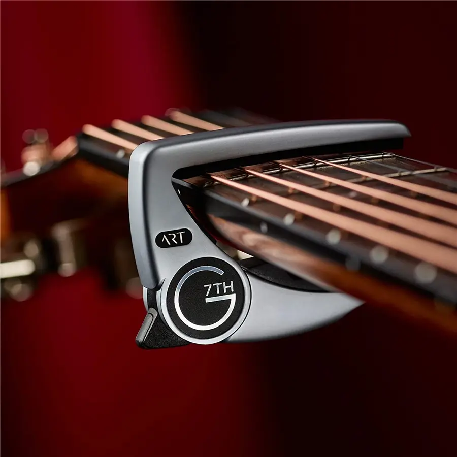 27-g7th-performance-3-art-6-string-silver-capo-12103064_4
