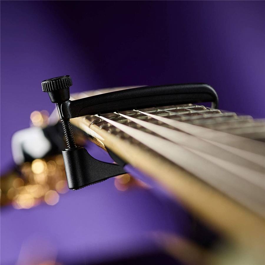 27-g7th-ultralight-6-string-black-capo-12103081_2