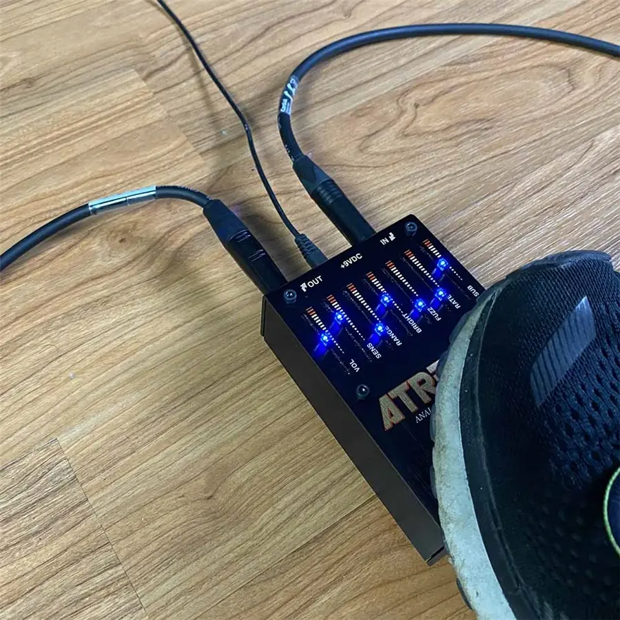 3-way-huge-whe900-atreides-analog-weirding-04501104_9