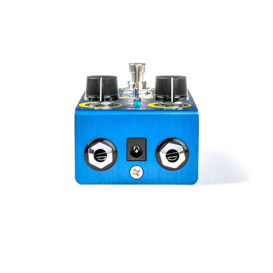 3-way-huge-wm61-smalls-blue-hippo-analog-chorus-04508672_3