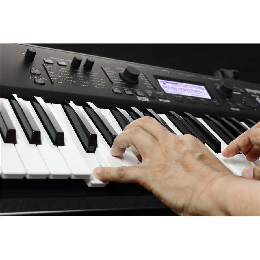 30-korg-kross-2-61-super-matte-black-c1280200403_9