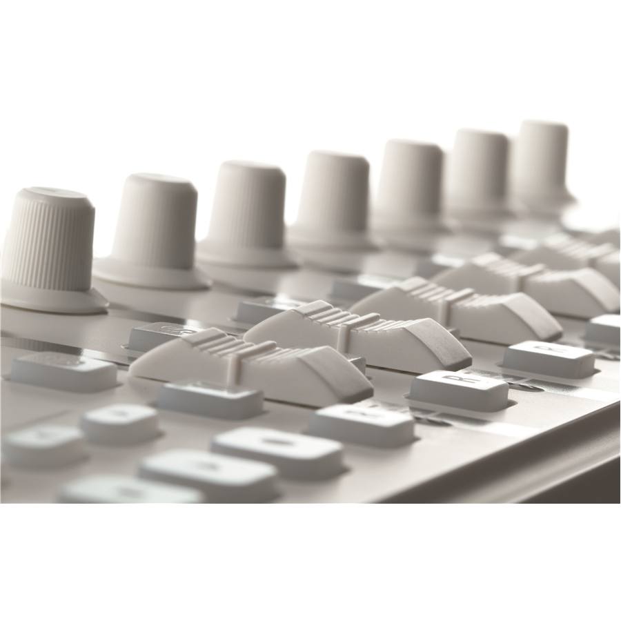 30-korg-nanokontrol2-c1280270084_2