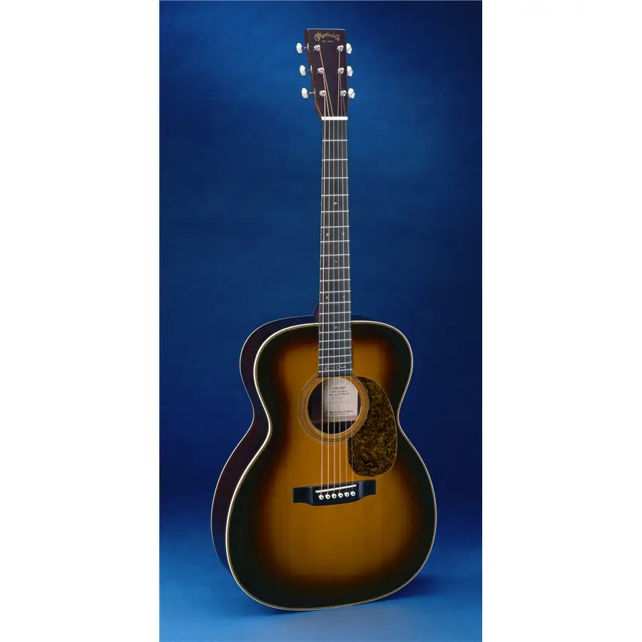 33-martin-co-000-28ec-eric-clapton-1935-sunburst-06600758_0