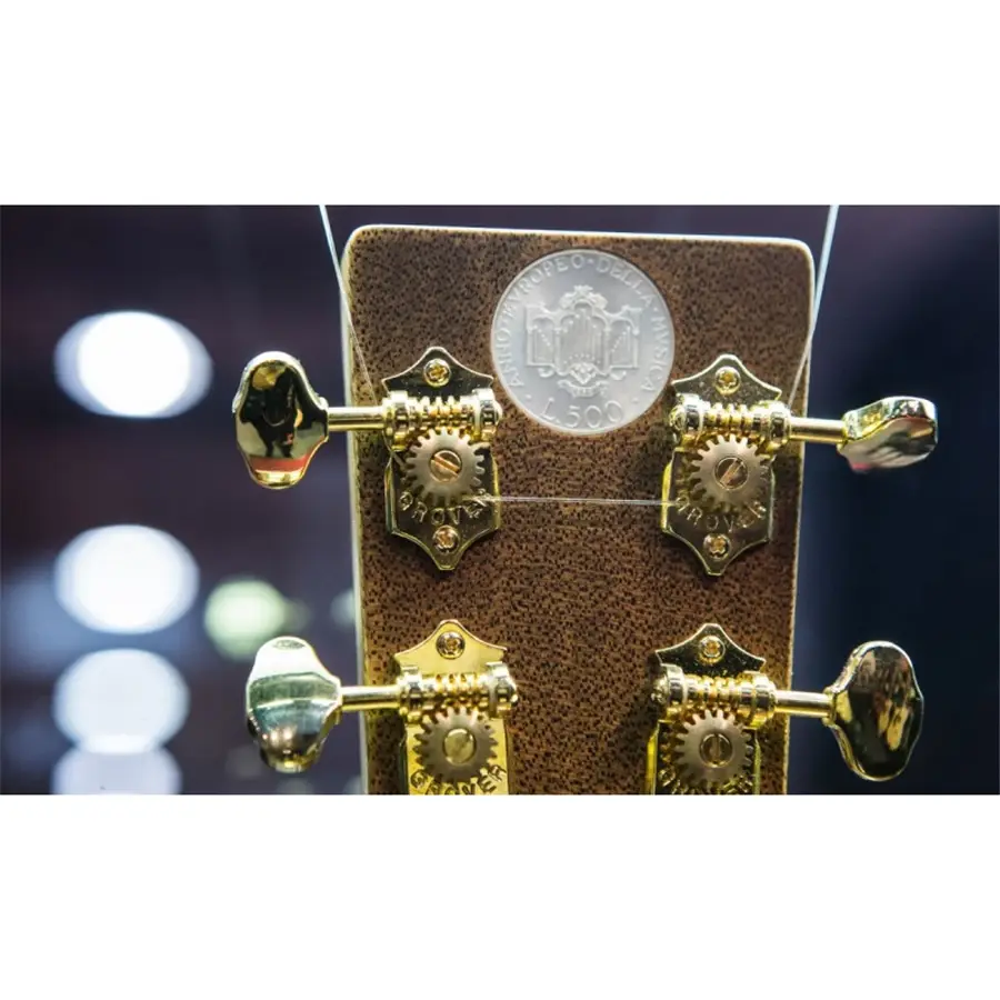 33-martin-co-000-28i-koa-italy-custom-shop-limited-edition-06600687_2