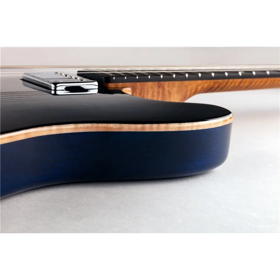 35-music-man-sabre-deep-blue-burst-mm-812t3r300cscr_14