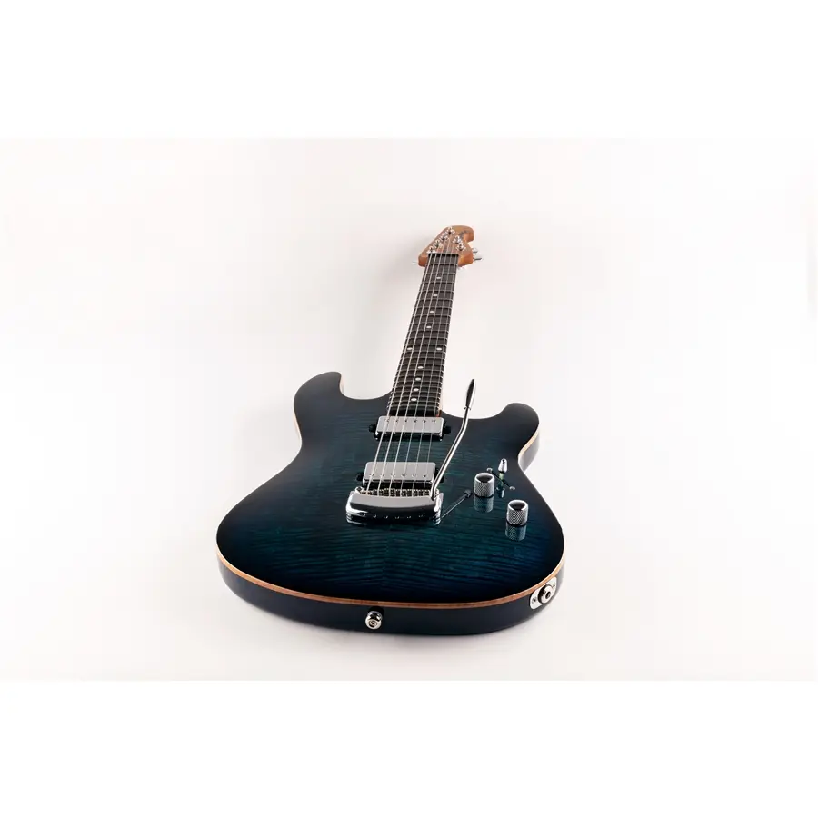 35-music-man-sabre-deep-blue-burst-mm-812t3r300cscr_2