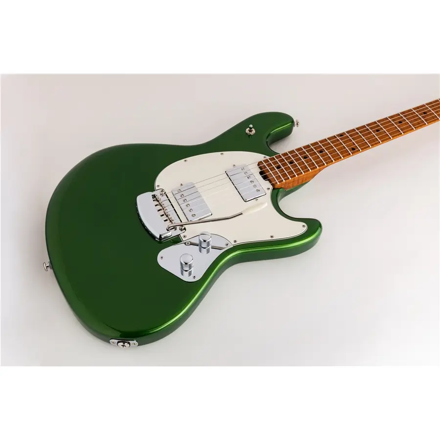 35-music-man-stingray-guitar-hh-trem-charging-green-tatiera-acero-mm-825evr106cscr_3