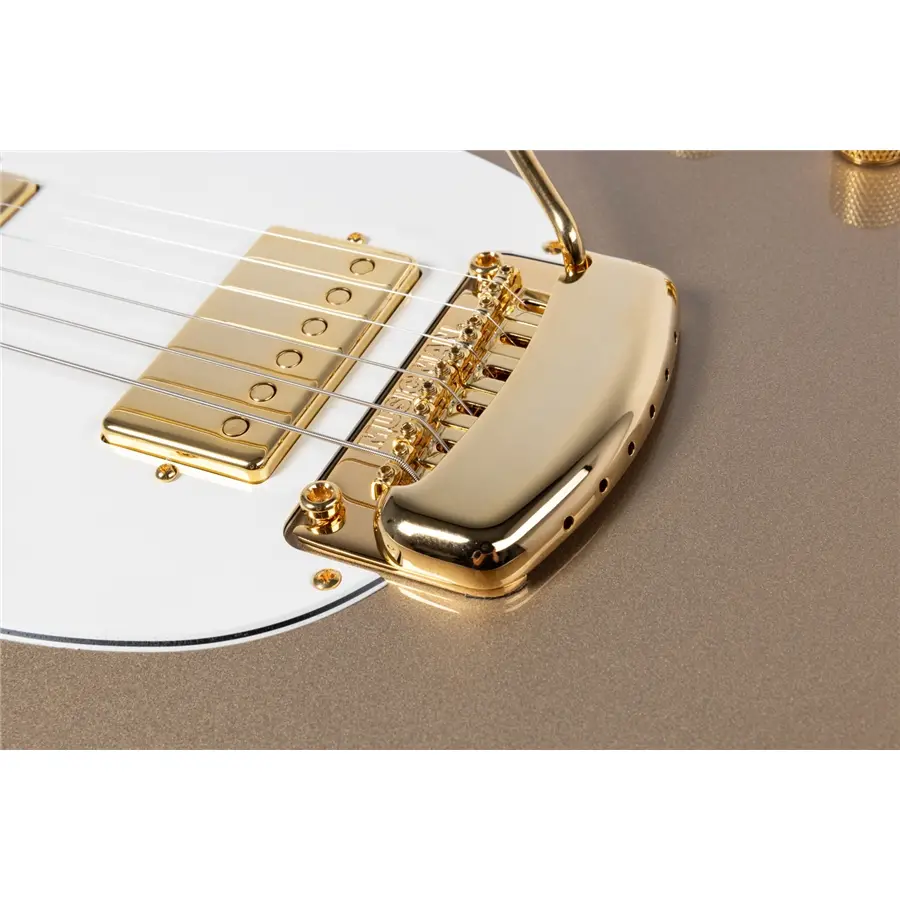 35-music-man-stingray-ii-hh-cory-wong-cashmere-mm-737v5r2g6mbgd_5