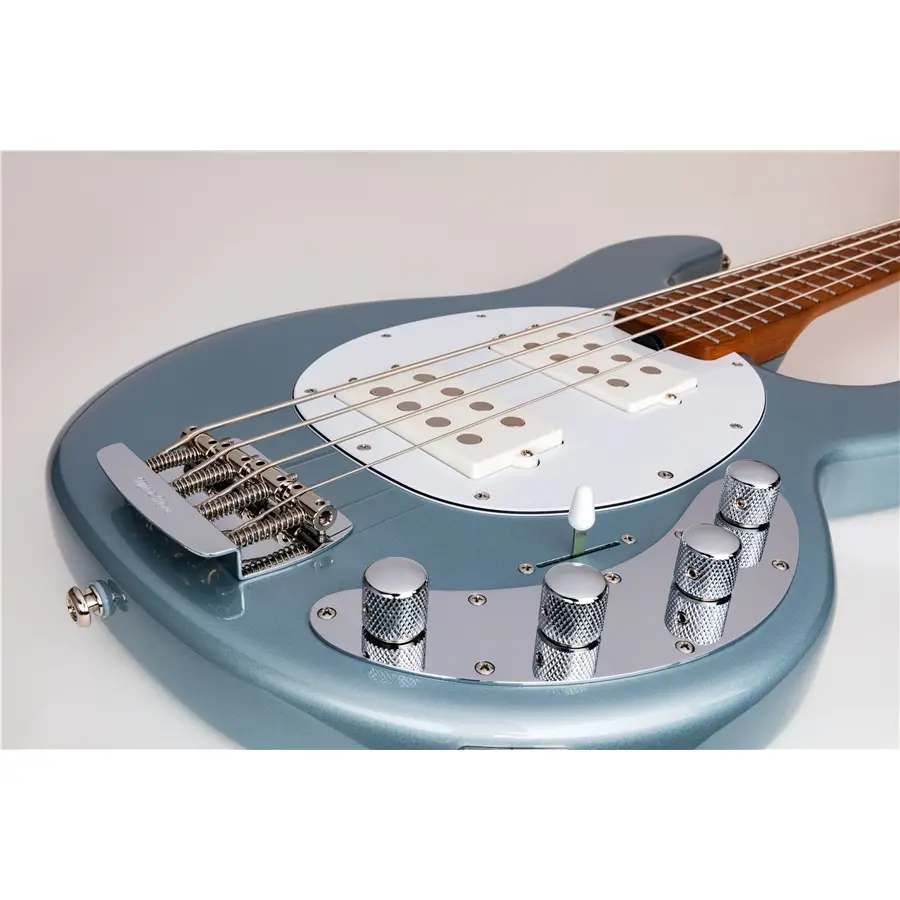 35-music-man-stingray-special-hh-firemist-silver-tastiera-acero-mm-108st10w2cscr_4