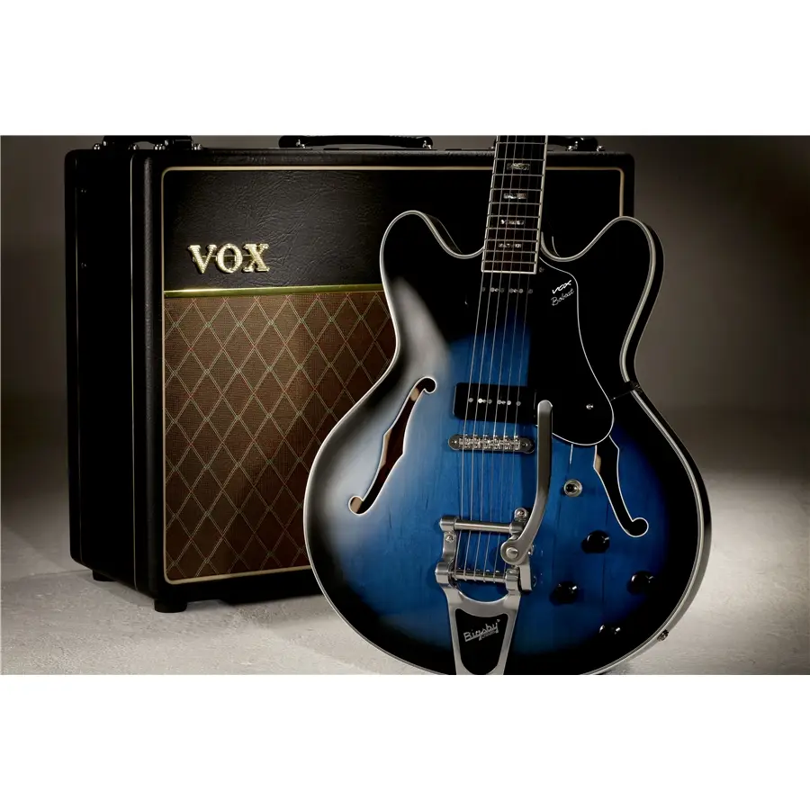 56-vox-bobcat-v90b-bigsby-sapphire-blue-c1030152019_3
