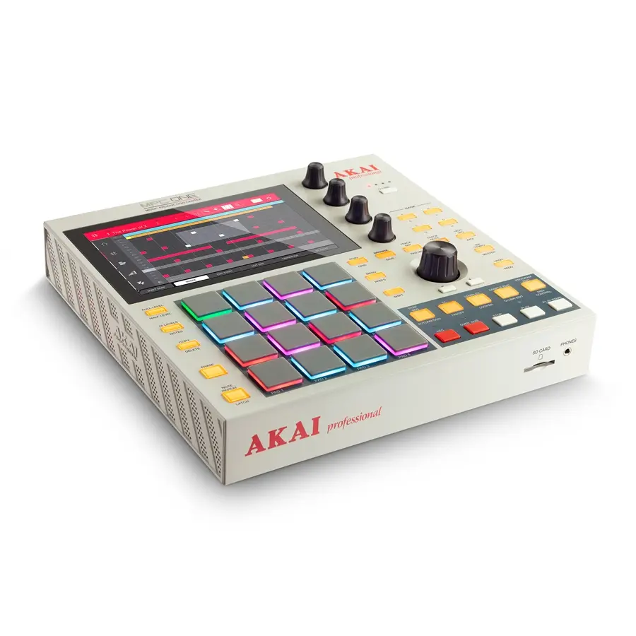8-akai-professional-mpc-one-retro-6020005066_2